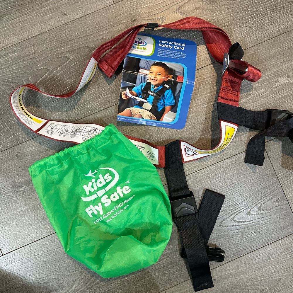 Used once ! CARES toddler kids child safety harness for airplane FAA approved